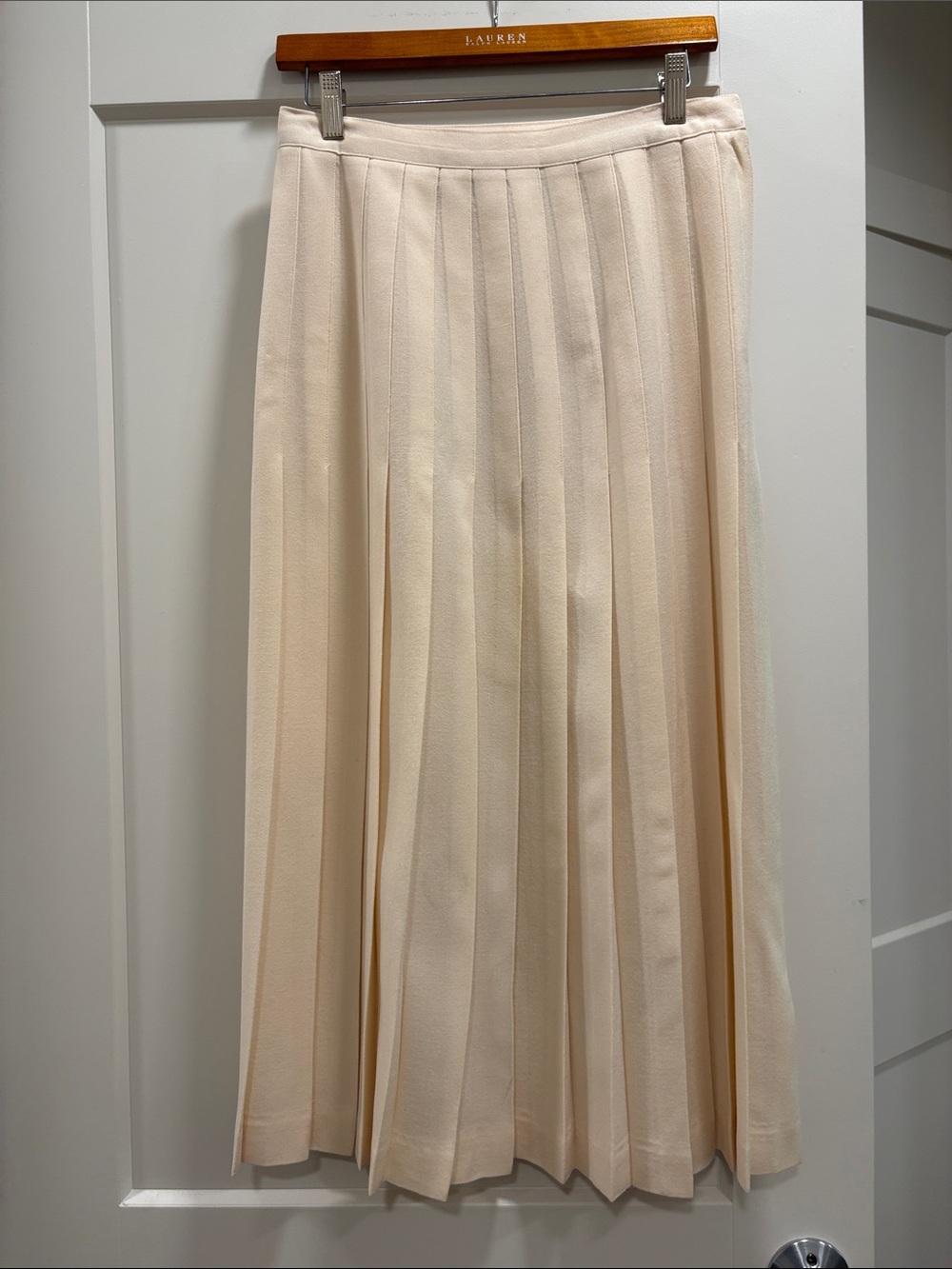 Christian Dior Vintage 100% Wool pleated Midi Skirt—STUNNING! Event, Basic—EUC. - Picture 1 of 8